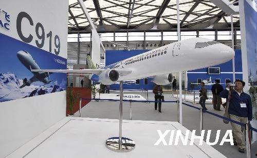 国产大型飞机测试视频,翱翔蓝天，见证中国航空工业新里程